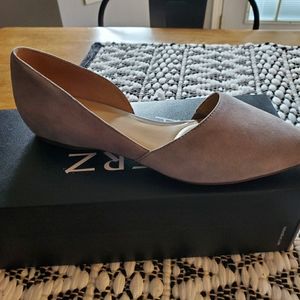 Naturalizer pointed toe flats